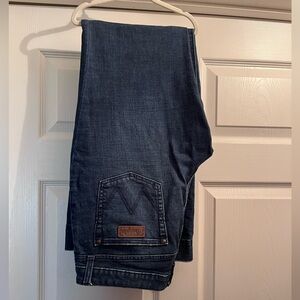 Woman’s wrangler trouser size 15